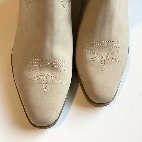 NWOT DV by Dolce Vita Pueblo Short Western Boots - Sand - 9 - Picture 5 of 10
